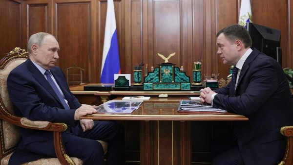 
                    Фрадков доложил Путину о поддержке ОПК и ветеранов со стороны банка ПСБ

        