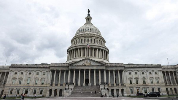 
                    В американских СМИ назвали палату представителей США хосписом

        