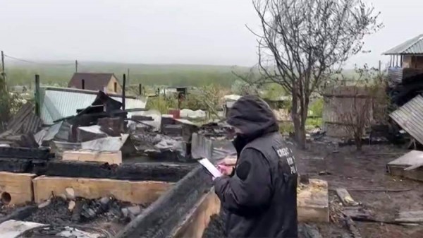 
                    Пять подростков погибли и четыре пострадали после нападения с ножом в Байкальске

        