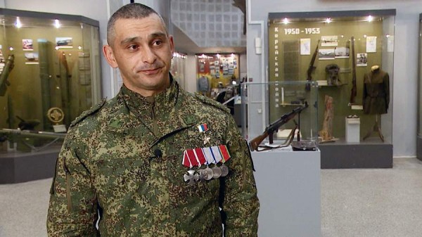
                    Герой России Джартанов рассказал о работе группы спецназначения в зоне СВО

        