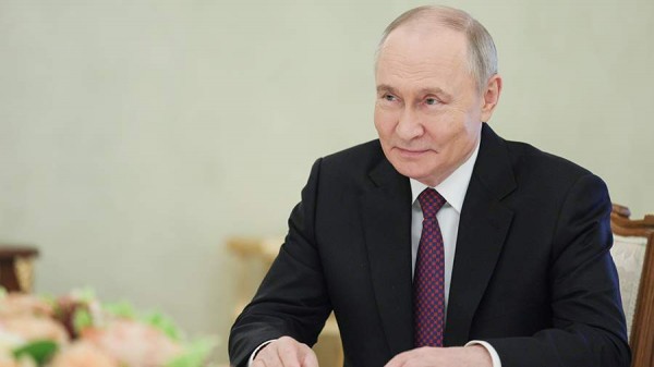 
                    Путин поздравил Кондратьева и тренера &laquo;Краснодара&raquo; с победой их команды в РПЛ

        