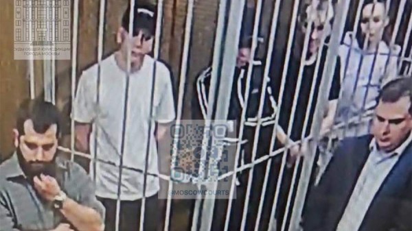 
                    Таганский суд продлил арест фигурантам дела о мошенничестве с квартирой Долиной

        