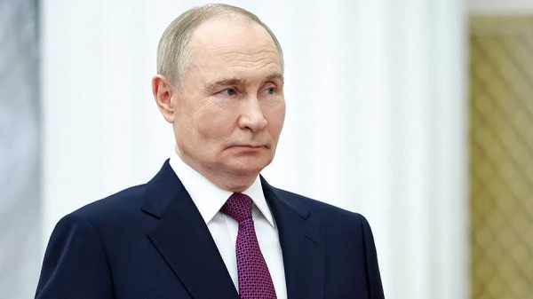 
                    Путин назвал химическую промышленность одним из ключевых секторов экономики РФ

        