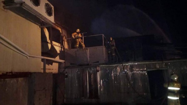 
                    В Камчатском крае ликвидировали пожар на рыбокомбинате &laquo;Октябрьский&raquo;

        
