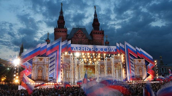 
                    Бойцы СВО выступили на концерте на Красной площади в честь Дня России

        