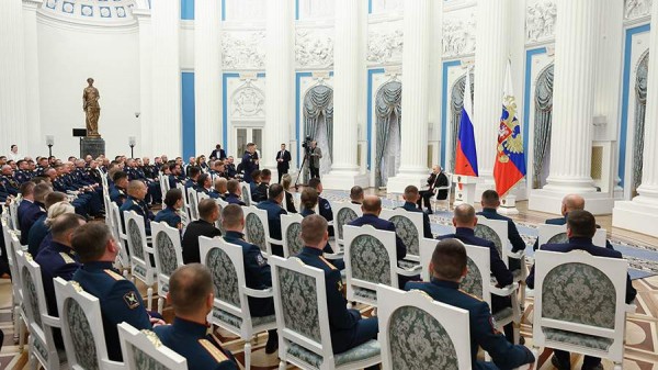 Путин назвал цель создания программы «Время героев»
Путин назвал цель создания программы «Время героев»