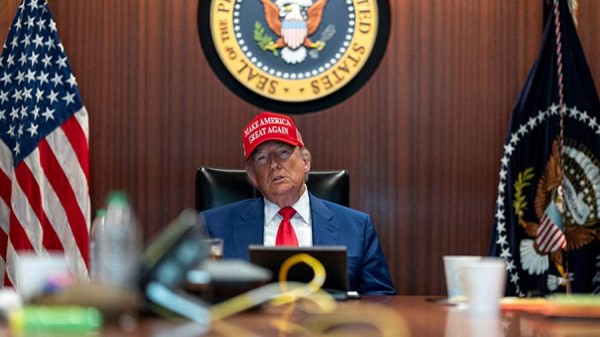 СМИ узнали о серьезных последствиях для президентства Трампа от ударов по Ирану
СМИ узнали о серьезных последствиях для президентства Трампа от ударов по Ирану