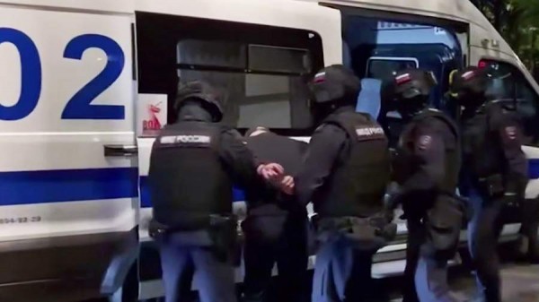 
                    В Москве задержали банду коллекторов по подозрению в аферах с недвижимостью

        