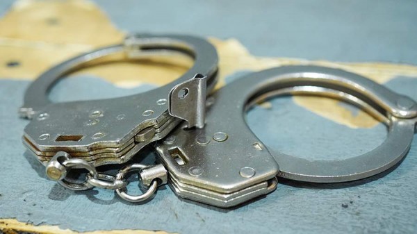 
                    В Ростовской области за незаконный сбыт марихуаны задержали двух человек

        