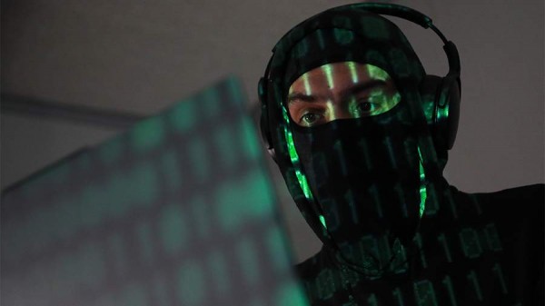 ВТБ сообщил о двойном снижении потерь россиян от онлайн-мошенников в 2025 году
ВТБ сообщил о двойном снижении потерь россиян от онлайн-мошенников в 2025 году