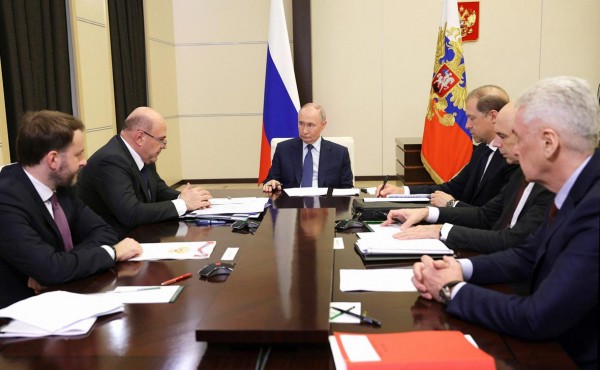 
                    Путин оставил Мишустина и Собянина на закрытый разговор
                