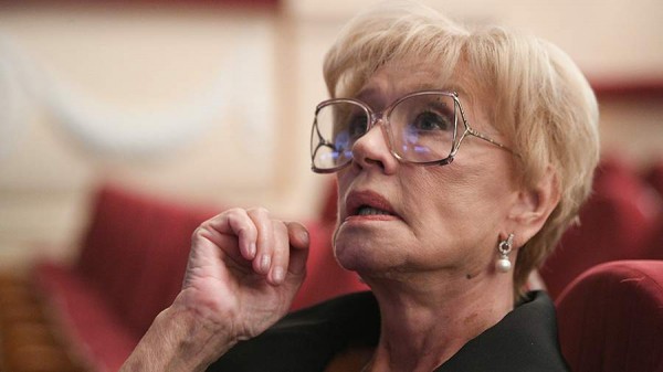 Актриса Вера Алентова опровергла слухи о срочной операции
Актриса Вера Алентова опровергла слухи о срочной операции