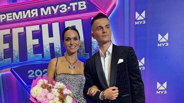 
                    Слава и Серж анонсировали выход совместного трека

        