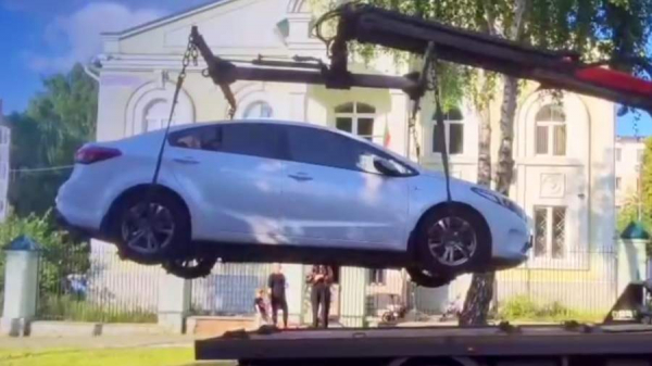 В Татарстане должник по алиментам сам подвез судебного пристава до отдела
В Татарстане должник по алиментам сам подвез судебного пристава до отдела