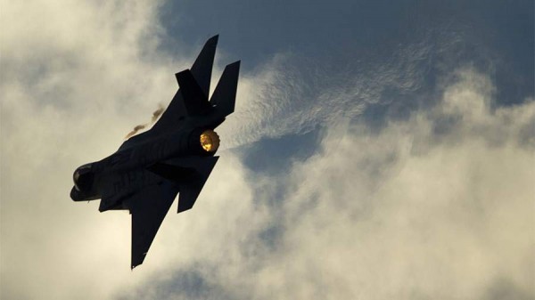 
                    СМИ узнали о взятии в плен сухопутными войсками Ирана сбитого летчика Израиля

        