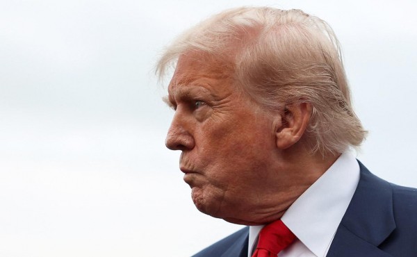 CNN узнал, что Трамп считает хорошей переговорной тактикой с Россией
CNN узнал, что Трамп считает хорошей переговорной тактикой с Россией