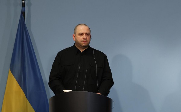 Киев решил оставить на Украине главного переговорщика с Россией
Киев решил оставить на Украине главного переговорщика с Россией