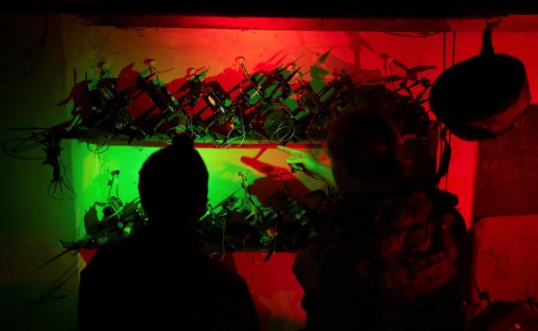 WSJ рассказала, как применение FPV-дронов «заморозило линию фронта»
WSJ рассказала, как применение FPV-дронов «заморозило линию фронта»