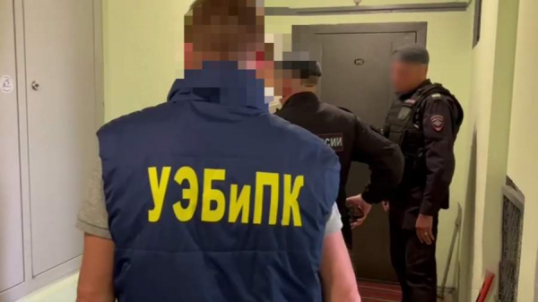 Торговавшую некачественными лекарствами группу задержали в Москве
Торговавшую некачественными лекарствами группу задержали в Москве