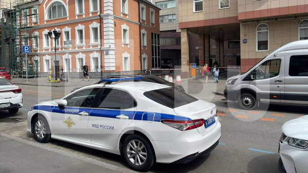 
                    В Москве задержаны главный редактор канала Baza Глеб Трифонов и его коллега

        