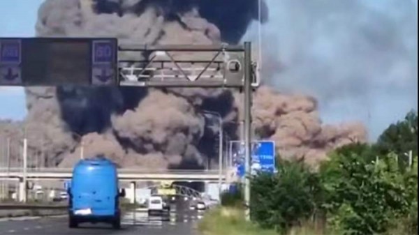 
                    На Украине сообщили о взрывах на заправке в Житомире

        
