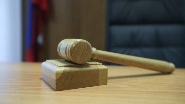 
                    Мещанский суд Москвы арестовал мужчину по делу о госизмене

        