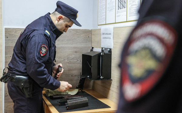
                    Ростовским полицейским начали компенсировать суммы предложенных взяток
                