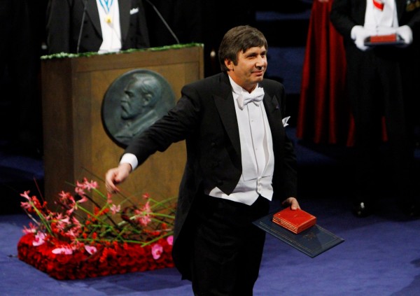 
                    Польша обвинила Россию в ударе, затронувшем ее посольство в Киеве
                