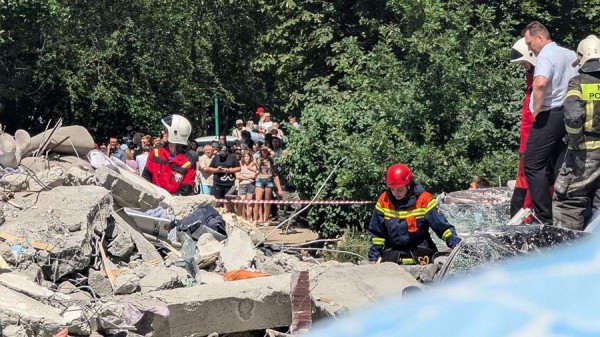 
                    В Саратове продолжается поиск пропавших после взрыва многоэтажки людей

        