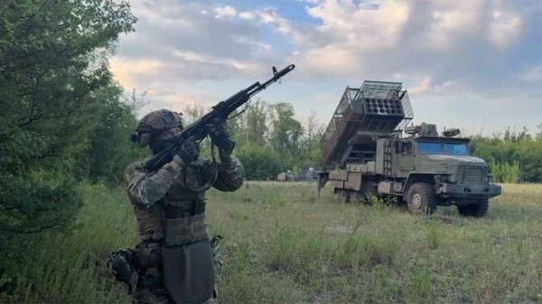 Расчет ТОС-2 уничтожил опорный пункт ВСУ на красноармейском направлении СВО
Расчет ТОС-2 уничтожил опорный пункт ВСУ на красноармейском направлении СВО