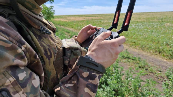 Расчеты FPV-дронов «Рубикон» уничтожили украинский танк Т-72 в зоне СВО
Расчеты FPV-дронов «Рубикон» уничтожили украинский танк Т-72 в зоне СВО