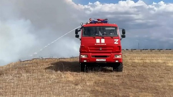 
                    В Крыму произошел природный пожар на площади 250 га

        