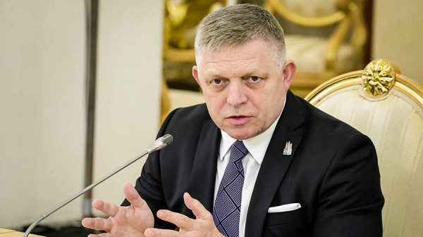 Фицо указал на стремление следовать пути суверенности Словакии
Фицо указал на стремление следовать пути суверенности Словакии