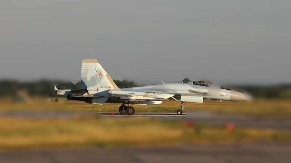 Экипаж Су-35С выполнил боевое дежурство в зоне проведения спецоперации
Экипаж Су-35С выполнил боевое дежурство в зоне проведения спецоперации