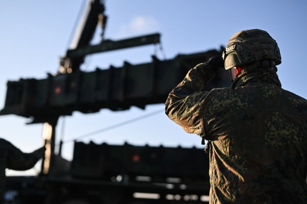 В ФРГ рассказали о пит-стопах для военных на случай конфликта с Россией
В ФРГ рассказали о пит-стопах для военных на случай конфликта с Россией