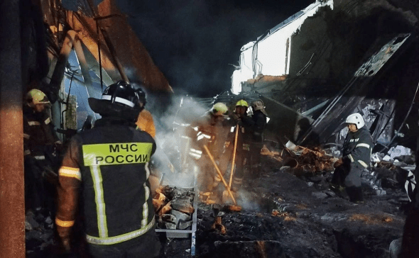 
                    Макрон призвал сохранить численность ВСУ в &laquo;сотни тысяч&raquo; после конфликта
                