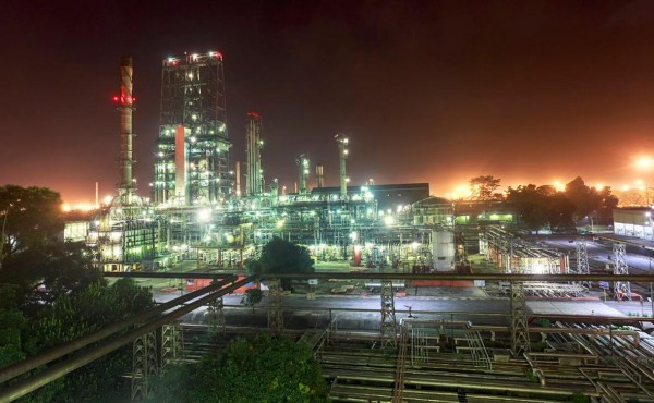 
                    FT рассказала об индийской &laquo;нефтяной&nbsp;головоломке&raquo; из-за Трампа
                