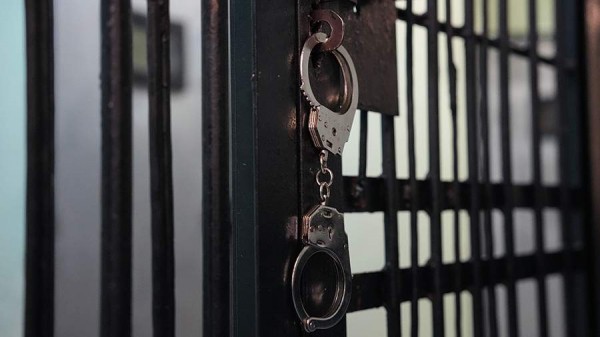 
                    В Ленинградской области бывшего прокурора арестовали за взятку в 2 млн рублей

        