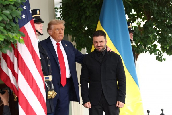 
                    Макрон призвал сохранить численность ВСУ в &laquo;сотни тысяч&raquo; после конфликта
                