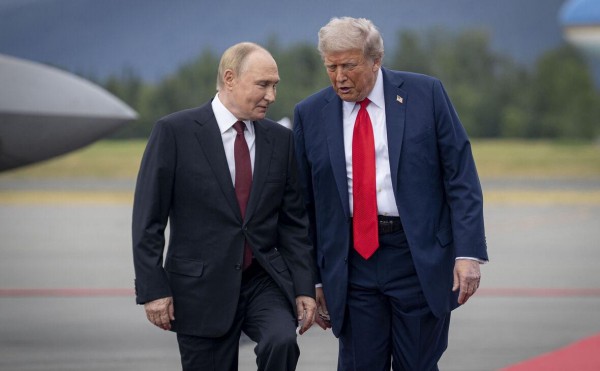 
                    Трамп увидел опасность для США без его отношений с Путиным
                