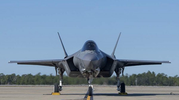 Вloomberg узнало об отсутствии у Индии желания покупать у США истребители F-35
Вloomberg узнало об отсутствии у Индии желания покупать у США истребители F-35