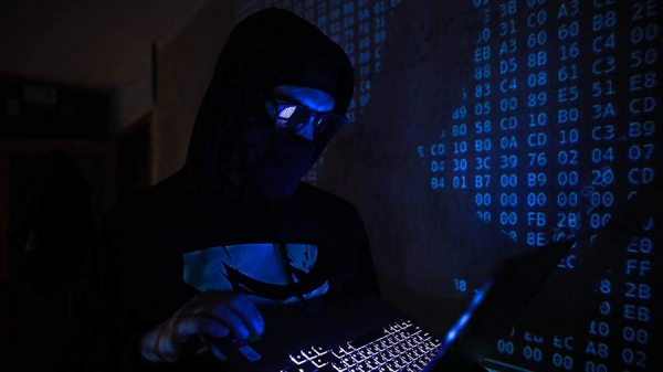 Центробанк РФ сообщил о разработке «спецкнопки» против мошенников
Центробанк РФ сообщил о разработке «спецкнопки» против мошенников