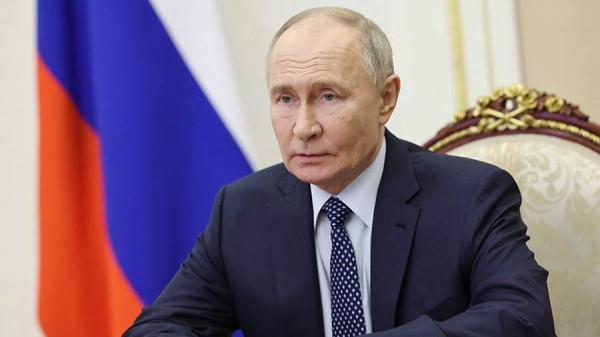 Путин призвал совершенствовать деятельность уполномоченных по правам человека в РФ
Путин призвал совершенствовать деятельность уполномоченных по правам человека в РФ