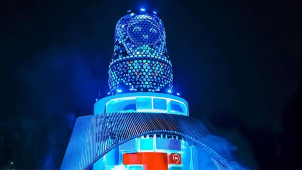 
                    Самая инновационная достопримечательность Москвы открылась в парке &laquo;Зарядье&raquo;

        