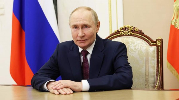 Путин прилетел во Владивосток
Путин прилетел во Владивосток