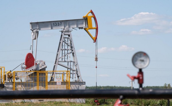 
                    Reuters узнал, что Трамп потребовал от ЕС отказаться от нефти из России
                