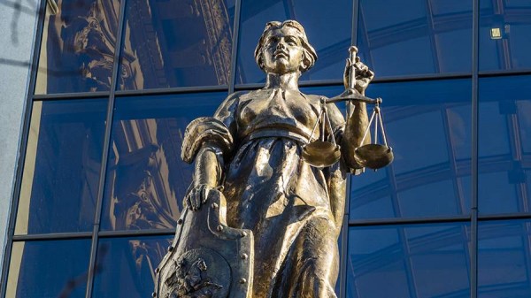 
                    Экс-главу &laquo;Ваккора&raquo; приговорили к четырем годам за растрату при гособоронзаказе

        