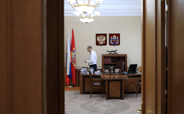 
                    Власти обсудили кандидатов в полпреды после ухода Гуцана в Генпрокуратуру
                