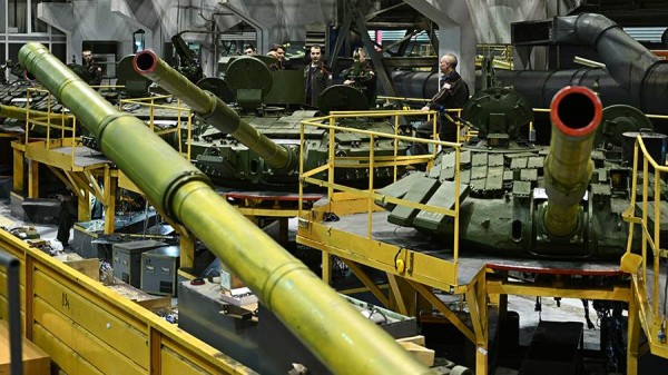 
                    Путин заявил о гордости оборонной промышленностью России

        