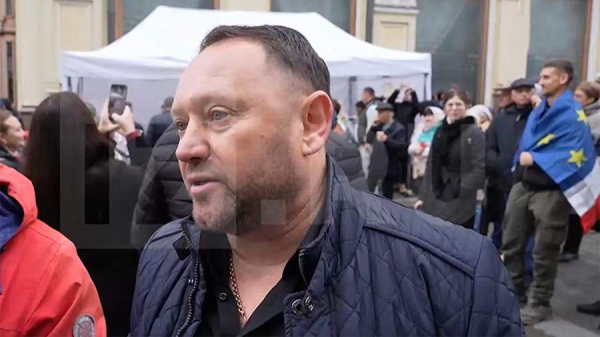Родственник Гуцул рассказал о запугивании граждан Молдавии на выборах
Родственник Гуцул рассказал о запугивании граждан Молдавии на выборах